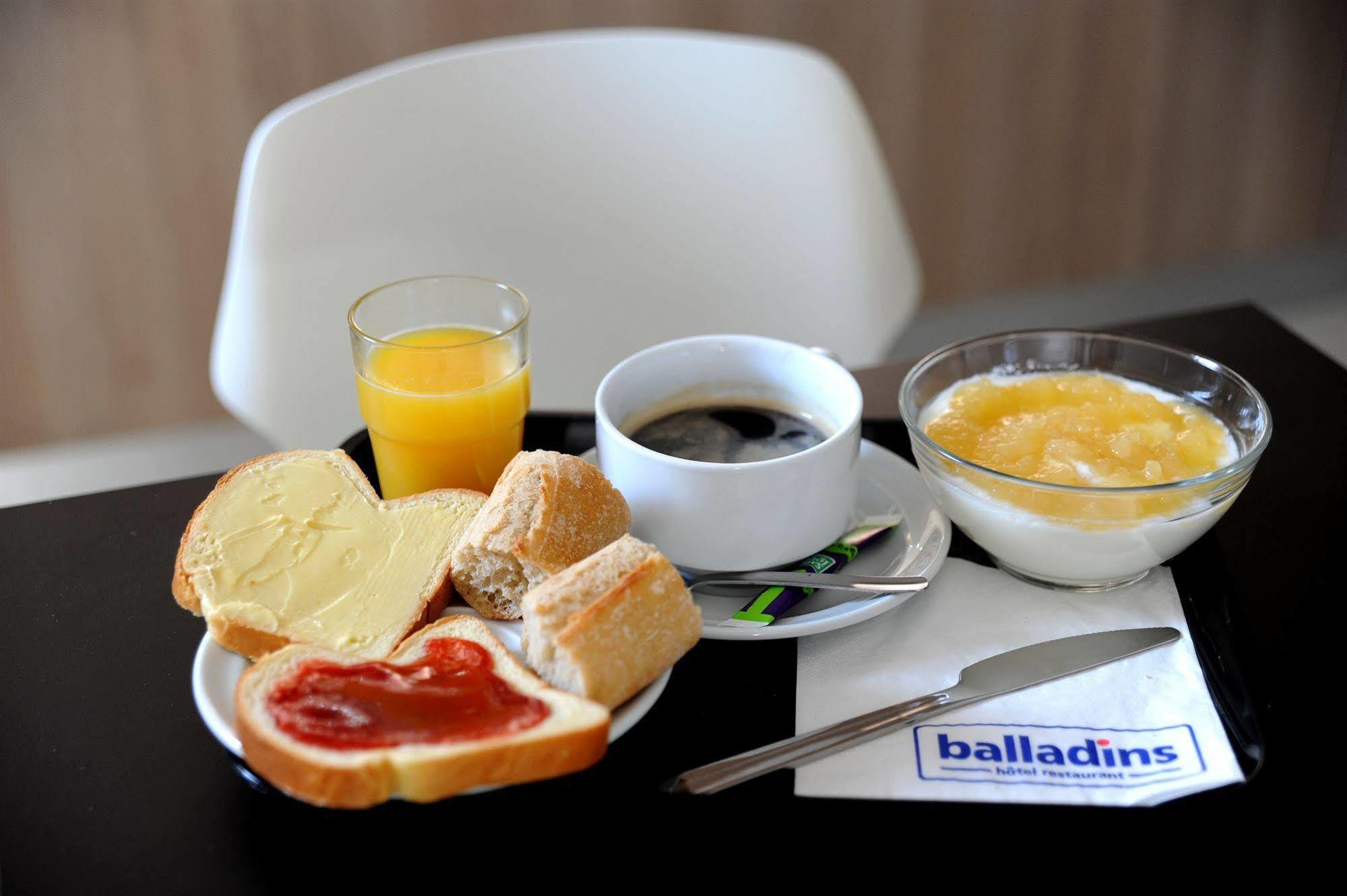 Welcomotel Les Mureaux 2*
